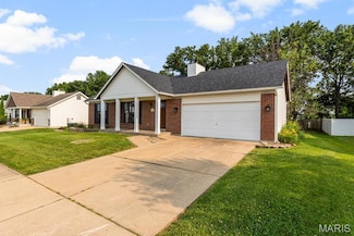 1350 Apple Valley Dr, O Fallon, MO 63366