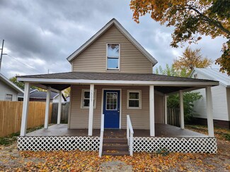 1009 W 13th St, Muncie, IN 47302