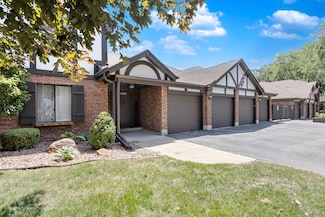 11207 Cottonwood Dr Unit 21C, Palos Hills, IL 60465