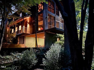 820 Runnymede Rd, Raleigh, NC 27607