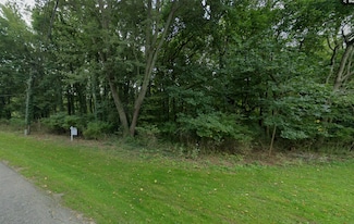 174 Saint Peters Dr Unit 1, Douglas, MI 49406