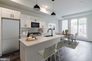 623 N 52nd St Unit 3, Philadelphia, PA 19131