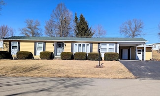 40 Skyline Dr, Wellsboro, PA 16901