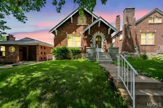 5347 Delor St, Saint Louis, MO 63109
