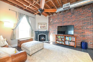 119 Walnut St Unit 4, Manchester, NH 03104