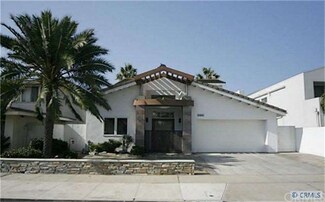 16841 Bolero Ln, Huntington Beach, CA 92649