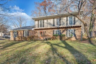 2945 Woodthrush Dr, Roanoke, VA 24018