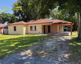 1215 Georgia Ave, Fort Pierce, FL 34950