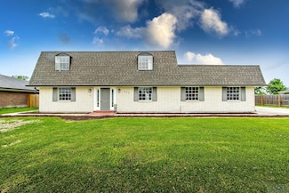 305 Estate Dr, Houma, LA 70364