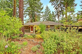12622 10th Ave NE, Seattle, WA 98125