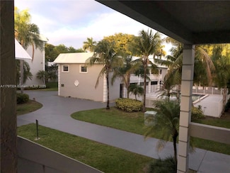17255 SW 95th Ave Unit 213, Palmetto Bay, FL 33157