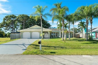 1622 SE Fallon Dr, Port Saint Lucie, FL 34983