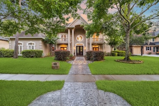 22 Greenway View Trail, Kingwood, TX 77339