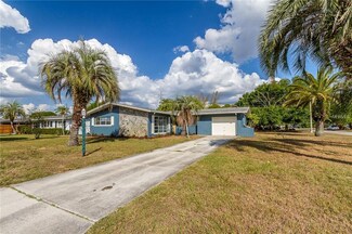 2812 Randa Blvd, Sarasota, FL 34235