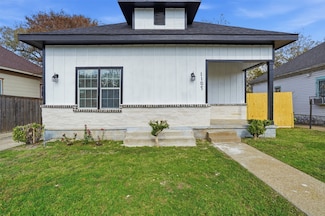 1107 E Allen Ave, Fort Worth, TX 76104