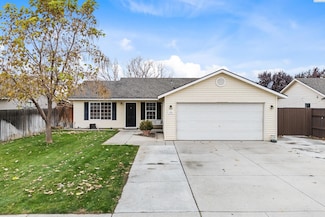 428 N Arbutus Ave, Pasco, WA 99301