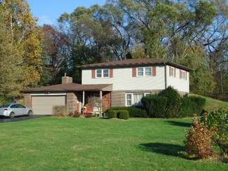1620 Ranch Dr, McHenry, IL 60051
