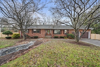 298 Lisle St, Braintree, MA 02184