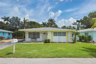 1721 Smugglers Cove, Naples, FL 34112