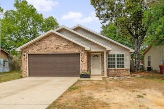 202 Mc Arthur St, Crestview, FL 32539
