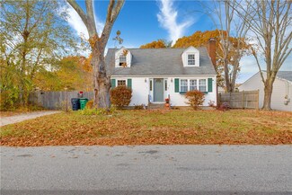 51 Midway Dr, Warwick, RI 02886