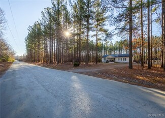 45 Carriage Hill Rd, Farmville, VA 23901