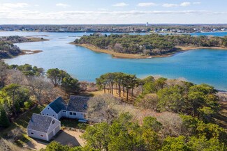 30 Litchfield Rd, Edgartown, MA 02539
