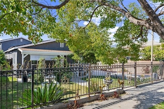 163 N Pasadena Ave, Azusa, CA 91702
