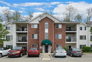 600 Hidden Ridge Ct Unit 203, South Park, PA 15129