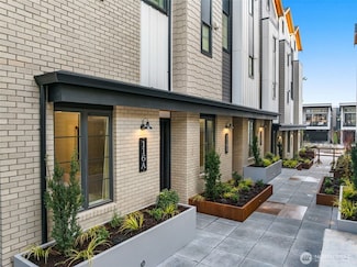 112 2nd St S, Kirkland, WA 98033
