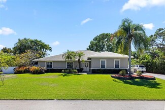 8520 SW 181st St, Palmetto Bay, FL 33157