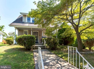 414 W Monroe Ave, Magnolia, NJ 08049