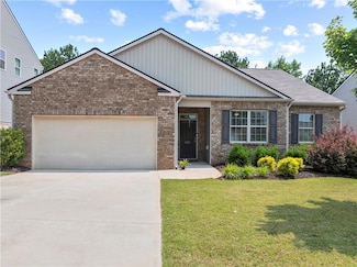 3271 Heatherwood Dr, Gainesville, GA 30507