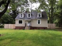 809 Academy St, Johnston, SC 29832