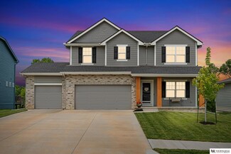 17618 Clay St, Bennington, NE 68007