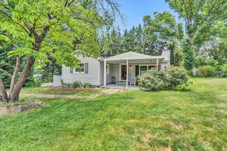 105 Barnett Rd, Salem, VA 24153