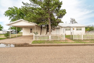 1402 E 5th, Petersburg, TX 79250