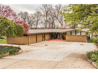 3177 Silver Lake Blvd, Silver Lake, OH 44224