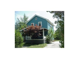 1433 E 221st St, Euclid, OH 44117