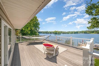 4586 Doctor Dr, Catawba, NC 28609