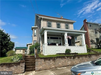 218 N 3rd St, Lehighton, PA 18235
