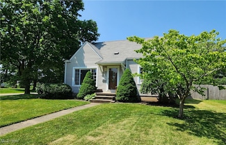 665 E Cassell Ave, Barberton, OH 44203