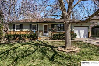 2920 Greene Ave, Bellevue, NE 68147