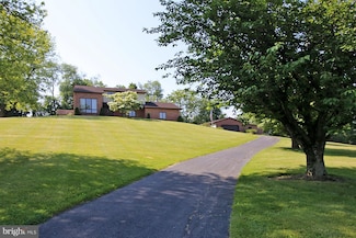 10413 Jonestown Rd, Annville, PA 17003