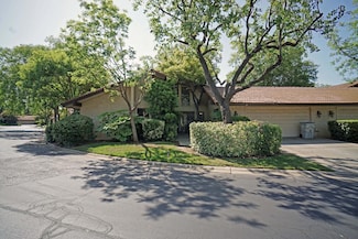 5513 N El Adobe Dr, Fresno, CA 93711