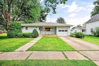 839 S Lewis St, Columbus, WI 53925