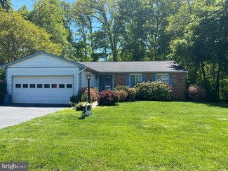 13161 Brynwood Ct, Herndon, VA 20171