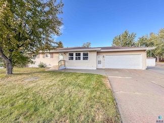 3301 S Terry Ave, Sioux Falls, SD 57106