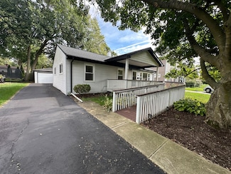 1207 S Sumner St, Wheaton, IL 60189