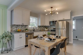 206 S Lloyd St, Suffolk, VA 23434